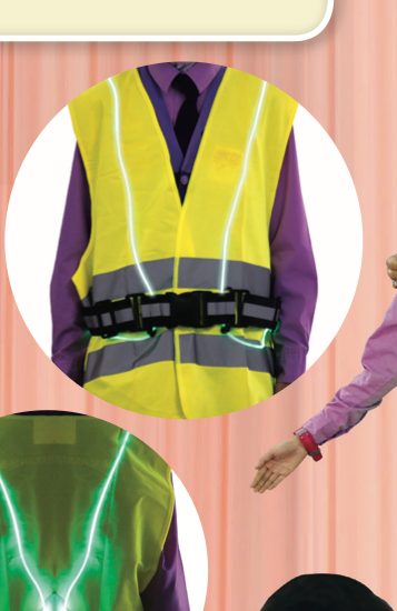 Jaket keselamatan berwarna kuning dengan jalur LED
