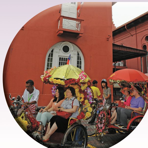 Beca berhias bunga di Bandar Hilir, Melaka