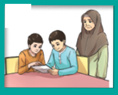Dua budak bermain tablet, nenek berdiri di sebelah