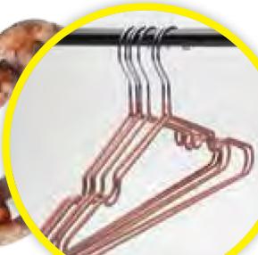 Penyangkut baju yang disalut plastik