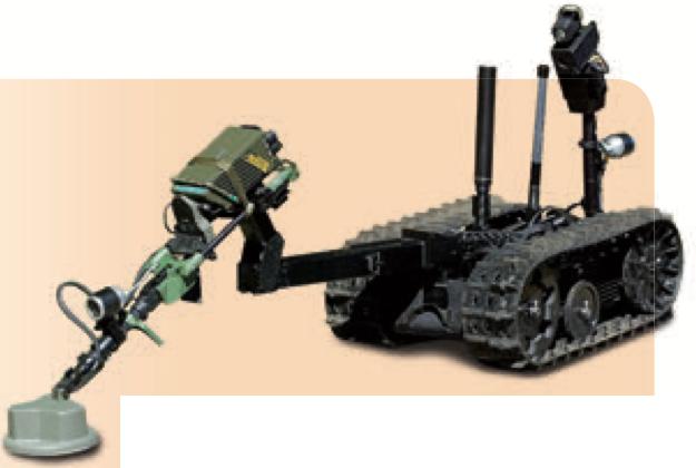 Robot beroda rantai dengan lengan pengesan