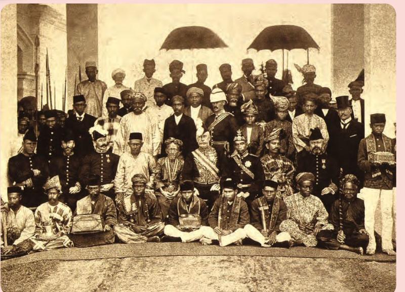 Gambar lama Raja-Raja Melayu, pembesar Melayu dan pegawai British dalam Mesyuarat Durbar