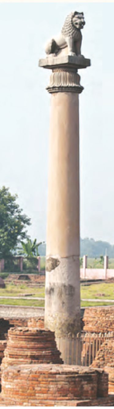 Tiang Asoka, tiang batu tinggi dengan patung singa di atasnya