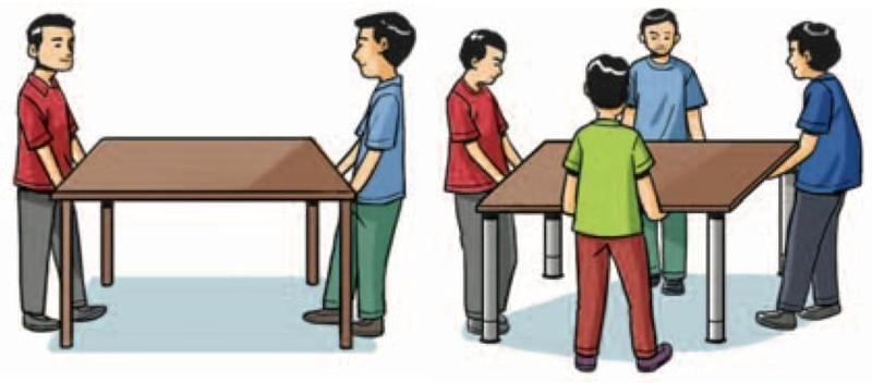 Dua lelaki mengangkat meja kayu dan empat lelaki mengangkat meja berkaki besi