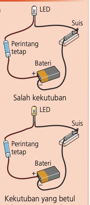 Dua litar LED: atas salah kekutuban, bawah kekutuban yang betul, dengan suis, perintang tetap dan bateri