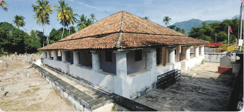 Masjid Pangkalan Kakap yang berbumbung genting