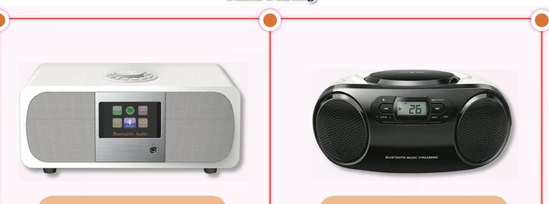 Dua radio: satu moden dengan skrin dan satu radio kaset lama